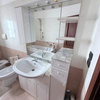 mobile Bagno completo di specchio e lavandino