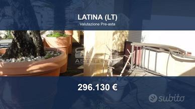 Immobile in asta di 92 m² con box auto a Latina