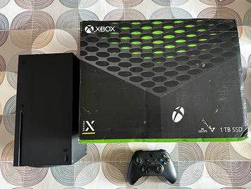 Xbox Series X 1tb + 3 Controller + Charging Dock