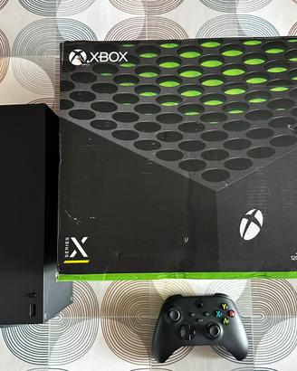 Xbox Series X 1tb + 3 Controller + Charging Dock