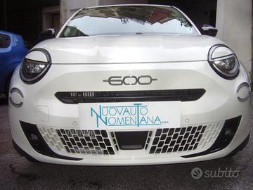 FIAT 600 Hybrid 110CV DCT6 MHEV LaPrima NAVI AZI