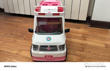 ambulanza di Barbie 