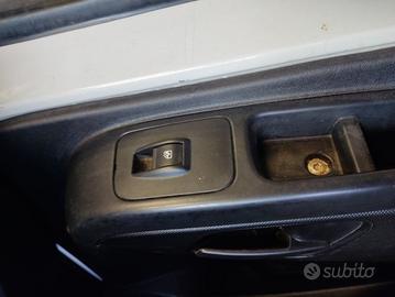 Comando vetri ant dx PEUGEOT BIPPER del 2015