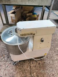 impastatrice a spirale 12kg