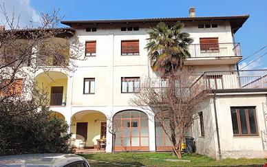 Casa Indipendente con Ampi Spazi