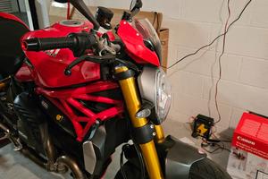 Ducati Monster 1200S