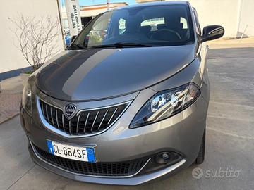 Lancia Ypsilon 1.0 FireFly 5 porte S&S Hybrid Gold