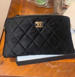 Pochette chanel omaggio