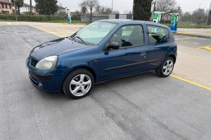 renault clio 1.2 benzina neopatentati 