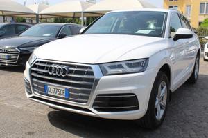 AUDI Q5 40 TDI quattro S tronic Business Sport