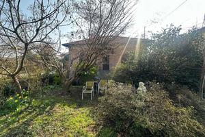 Casa Singola a Angera