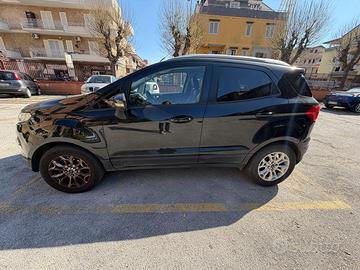 AUTO FORD ECOSPORT