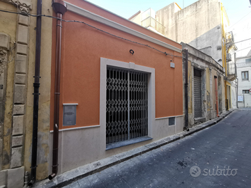 Locale commerciale, negozio, ufficio