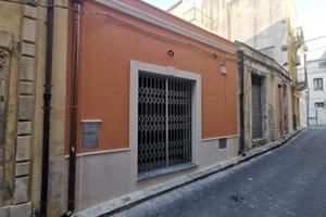 Locale commerciale, negozio, ufficio