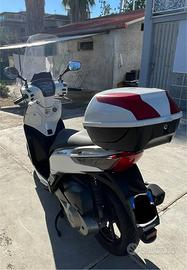 Kymco People 300