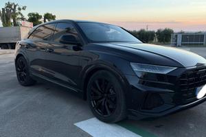 audi q8 s-line