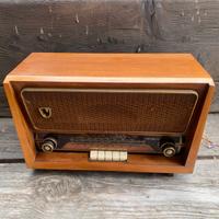 Radio x soprammobile