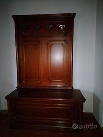 Cassapanca con appendiabiti