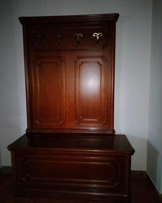 Cassapanca con appendiabiti