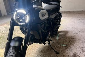 Ducati Scrambler 800 cc