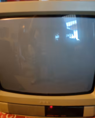 Televisore a colori Mivar  