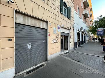 NEGOZIO A ROMA