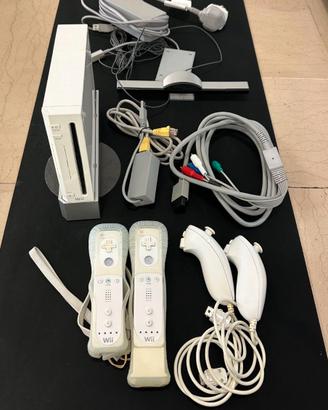 Nintendo Wii + 2 Controller Funzionante