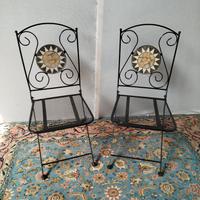 due sedie in ferro da giardino pieghevoli