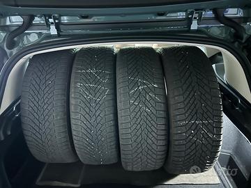 4 x Gomme Invernali 205 65 R17 Pirelli Winter 2