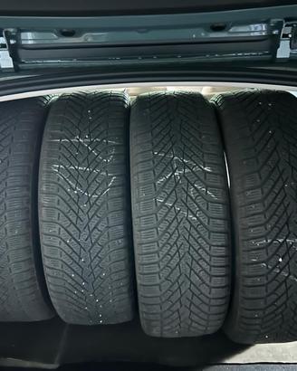 4 x Gomme Invernali 205 65 R17 Pirelli Winter 2