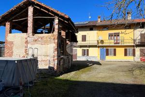 CASA SEMINDIPENDENTE A GIFFLENGA