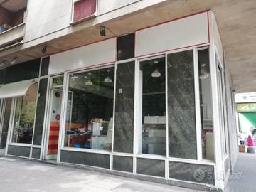 Attivita' commerciale - pizzeria storica