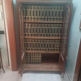 Enciclopedia Treccani con Libreria dedicata ottime