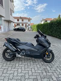 Yamaha TMAX 560 – Anno 2024
