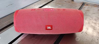 JBL charge 4