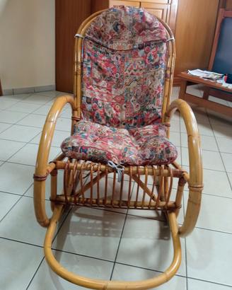 Comodissimo dondolo in solo bambù
