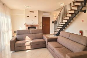 Attico Duplex 160 mq con Terrazzo - M2 Famagosta