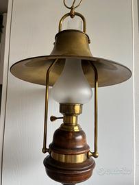 Antica lampada  navale