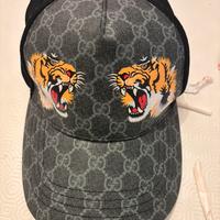 Cappello/berretto stile gucci