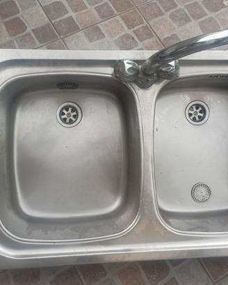 lavandino in acciaio inox