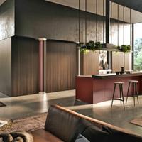 Cucina con dispensa a scomparsa | Isola+Tavolo