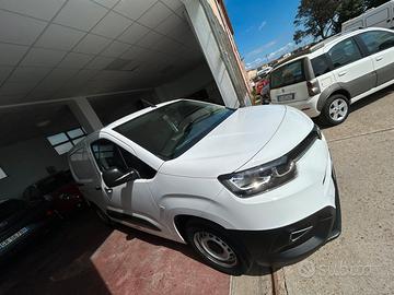 Toyota proace 3 posti