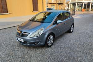 Opel Corsa 1.2 5 porte Cosmo