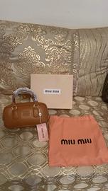 Borsa Miu Miu Bauletto Top Handle in Pelle Cognac