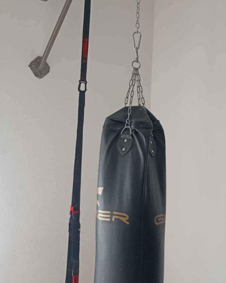 Sacco da box 50 kg + staffa in ferro