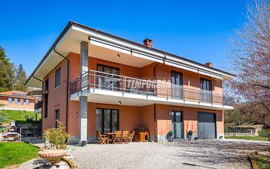 VILLA UNIFAMILIARE LIBERA SU QUATTRO LATI