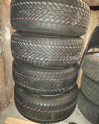 "Pirelli Winter Cinturato 2 225/55/17 Quasi Nuove 
