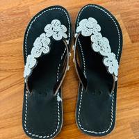 Ciabattine artigianali in cuio e perline