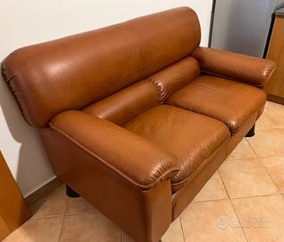 Salotto vintage anni ’50/’60 in pelle artigianale