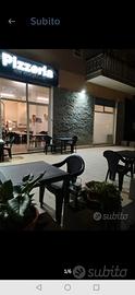 Pizzeria a sedere con asporto e domicilio